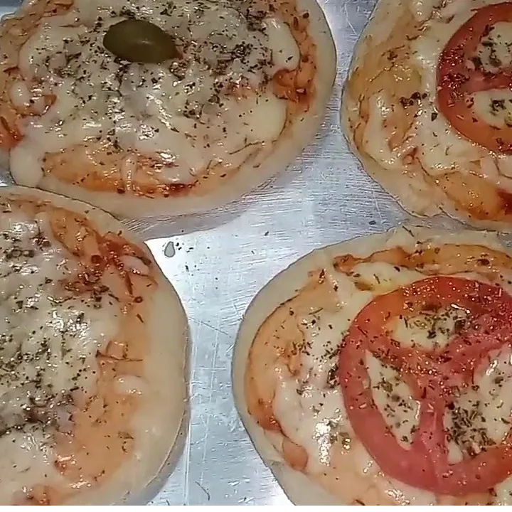 Pizza clássica — 20 cm (broto)